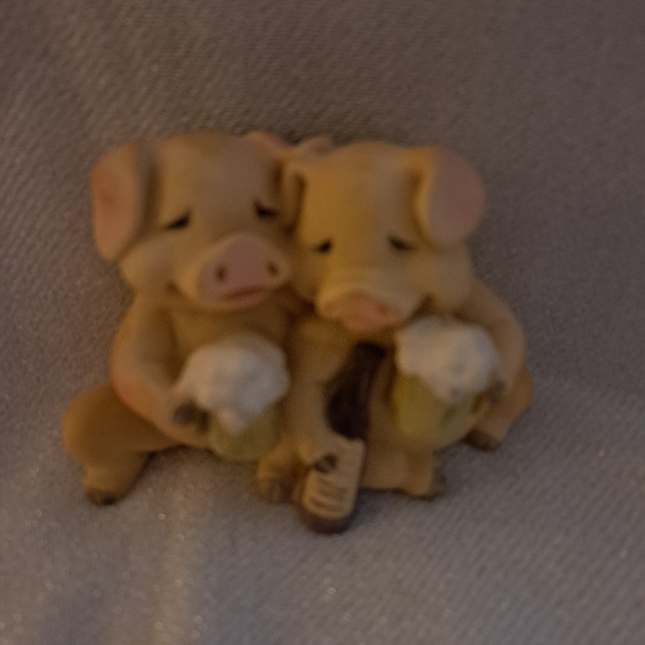 Cute little piggies ornament - Picture 1 of 1